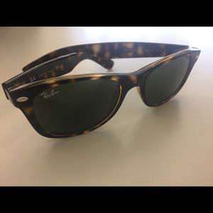 Ray Ban “New Wayfarer” Sunglasses